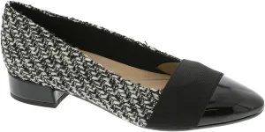 Easy Spirit Castle Women's Slip On