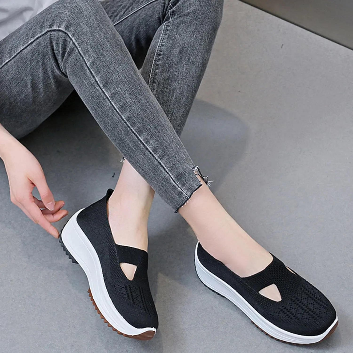 Fashion Summer Women Sports Shoes Flat Bottom Non Slip Mesh Hollow Upper Breathable Soft Slip On Low Top Platform Shoe