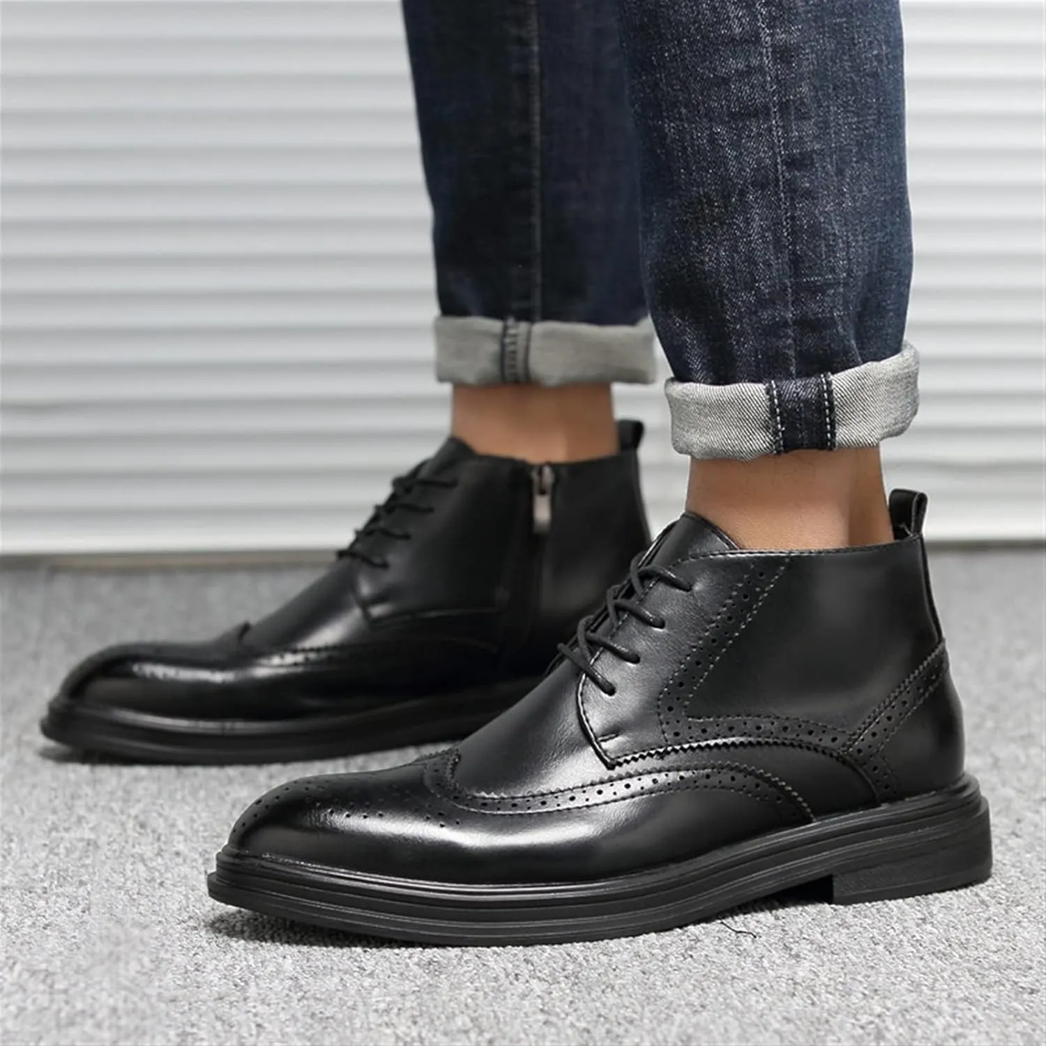 Round Toe Boots for Men Carved Brogue Win Tip PU Waterproof Slip Resistant Wearable Vintage Dress