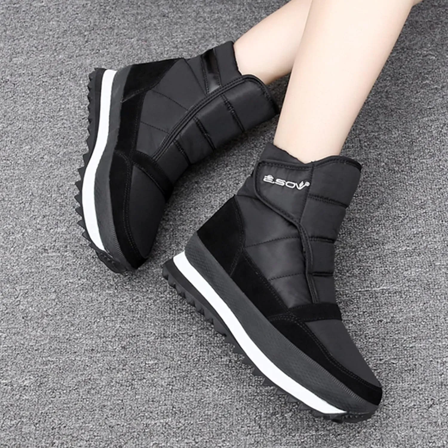 Women Snow Boots Waterproof Winter Boots Anti-slip Fuzzy Fur Booties Cold Weather Lace Up Ankle Boots Thickening Winter Shoes Walking Hiking Booties