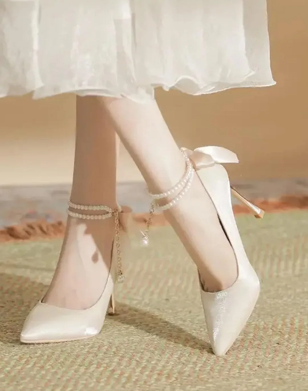 Women's Pointed Toe Stiletto Heel High Heels Wedding Party Shoes Embellished Slip-On Fashion Pump