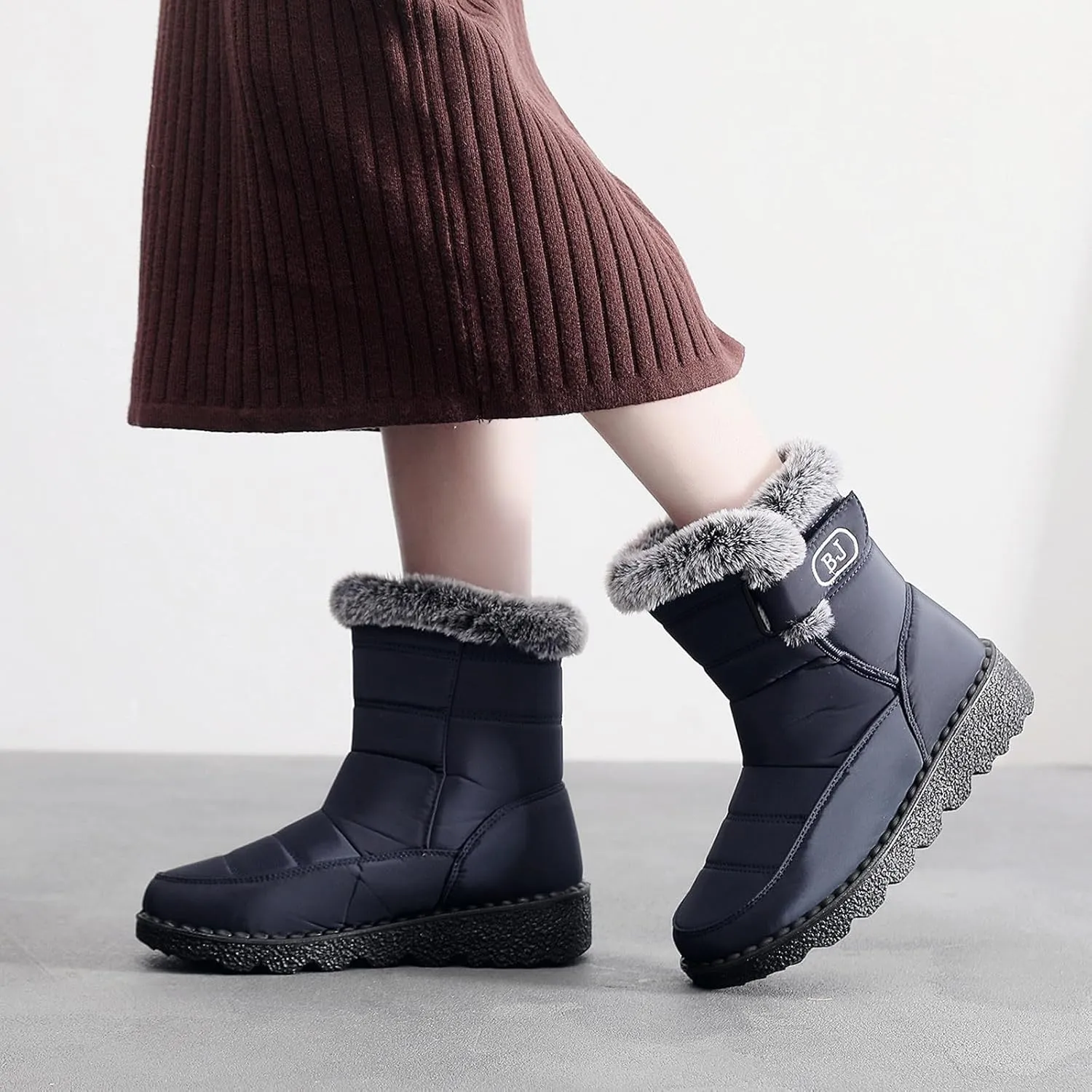 Womens Snow Boots Waterproof Anti-slip Winter Boots Classic Warm Fur Booties Cold Weather Lace Up Ankle Boots Thickening Winter Shoes Walking Hiking Booties